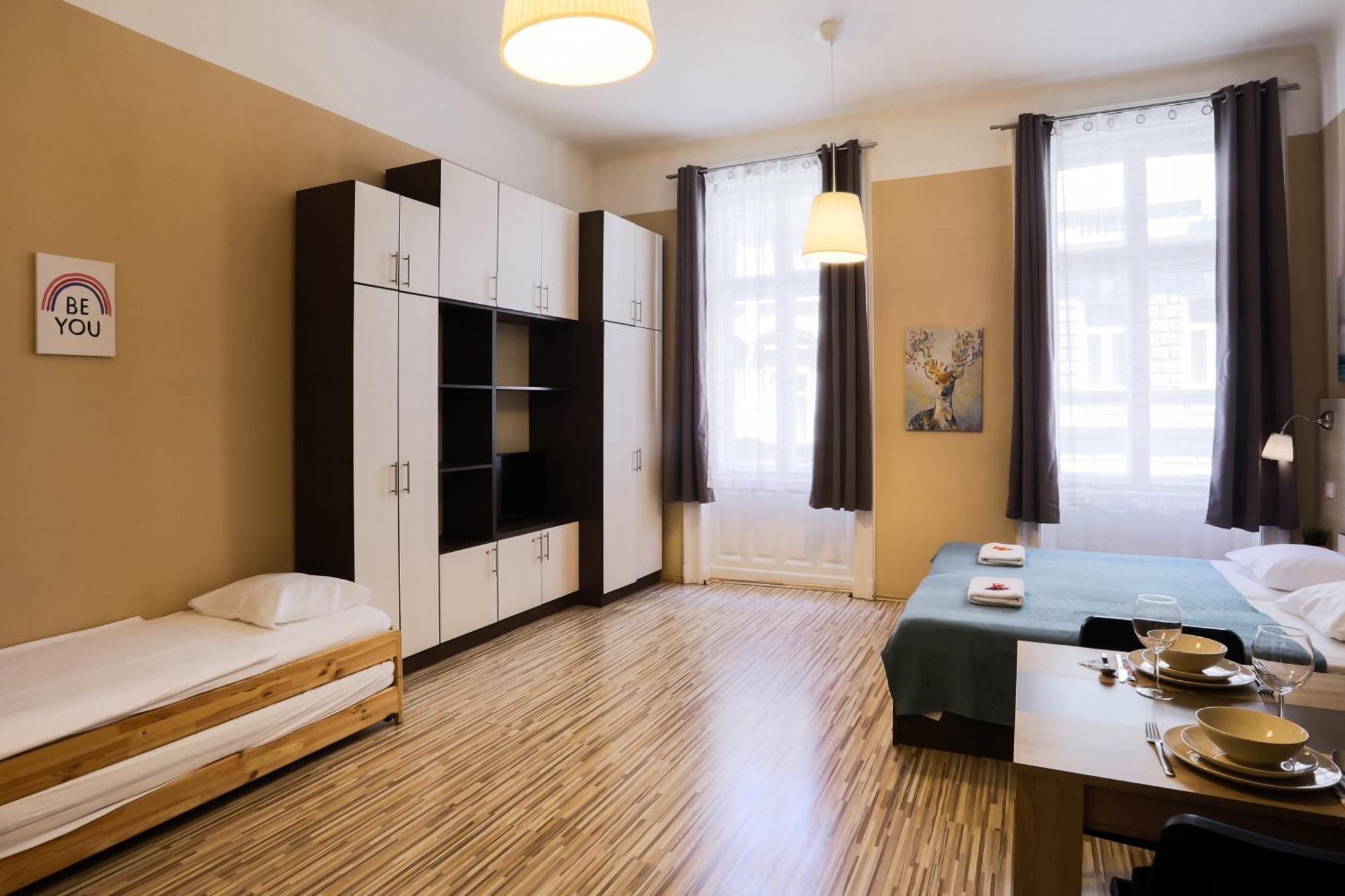 בודפשט East Station Apartments מראה חיצוני תמונה